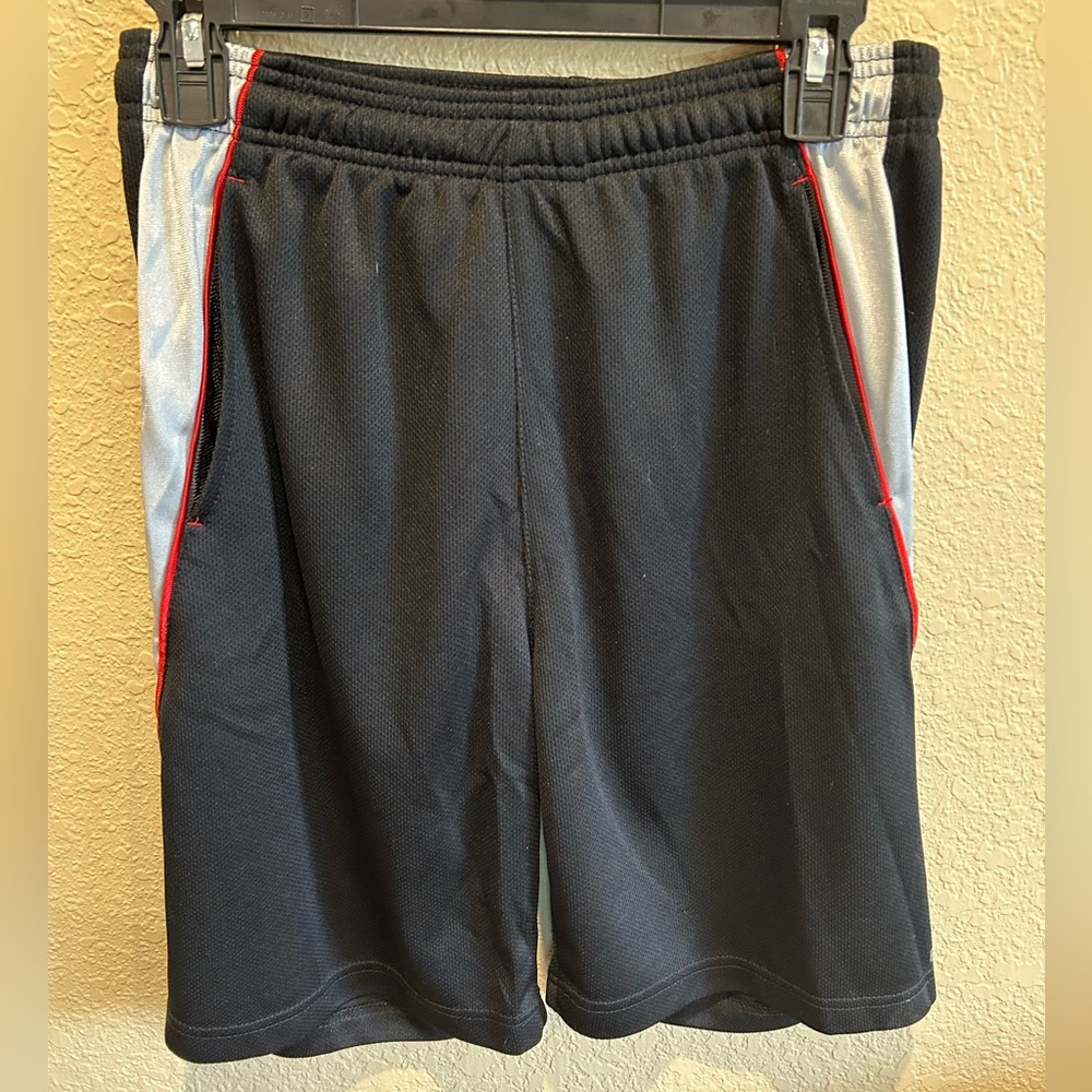 Reebok Boy’s Black Shorts - Large (14-16)